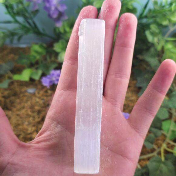 Small Raw Selenite Stick, Wand #33 - Picture 3 of 3